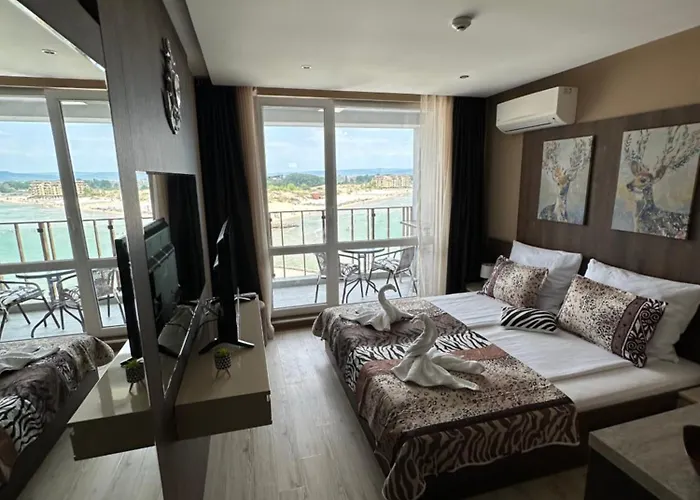Апартхотел Sea View Private Paradiso B 508 4*
